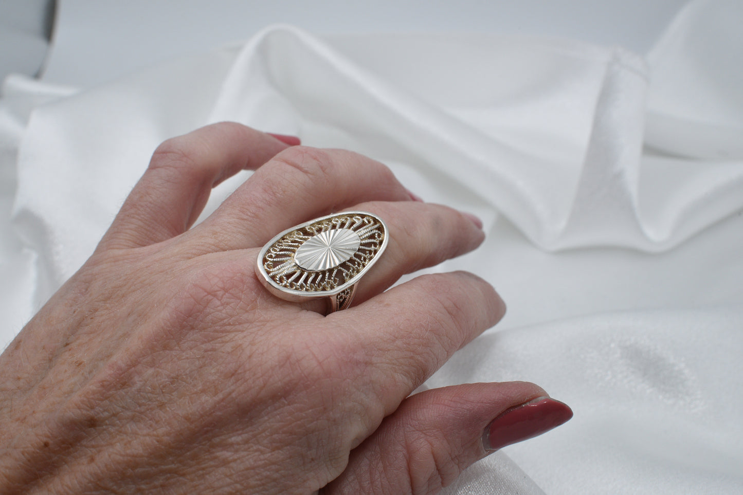 Ornate silver ring. Size 6.5