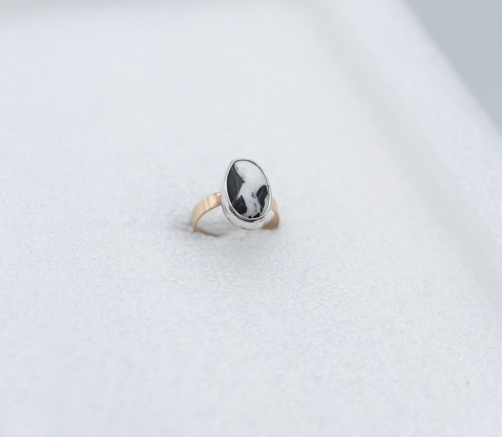 White buffalo ring size 8