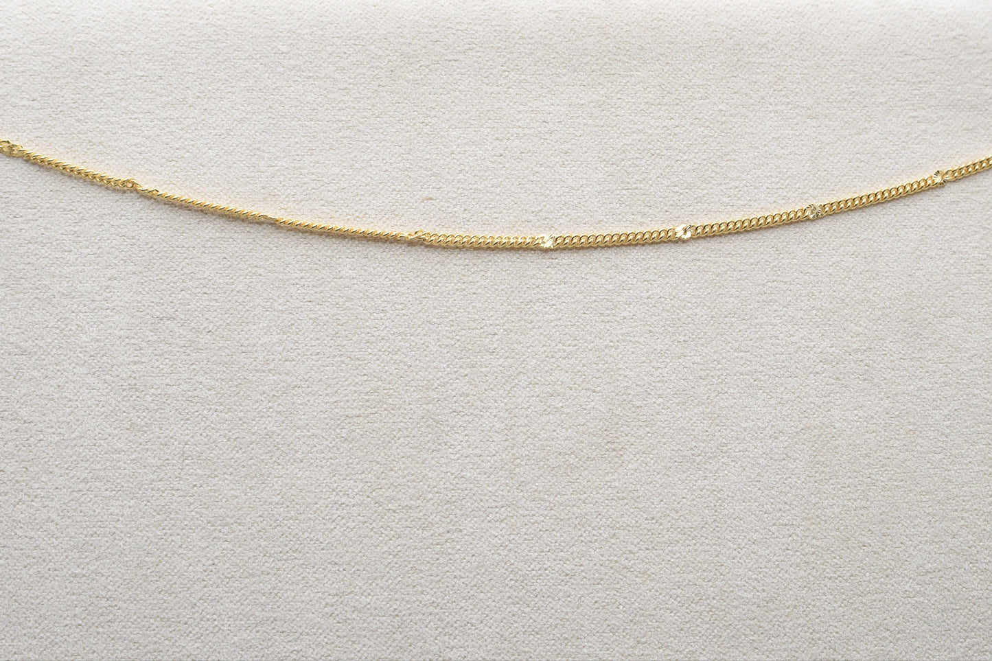 Gold starburst chain