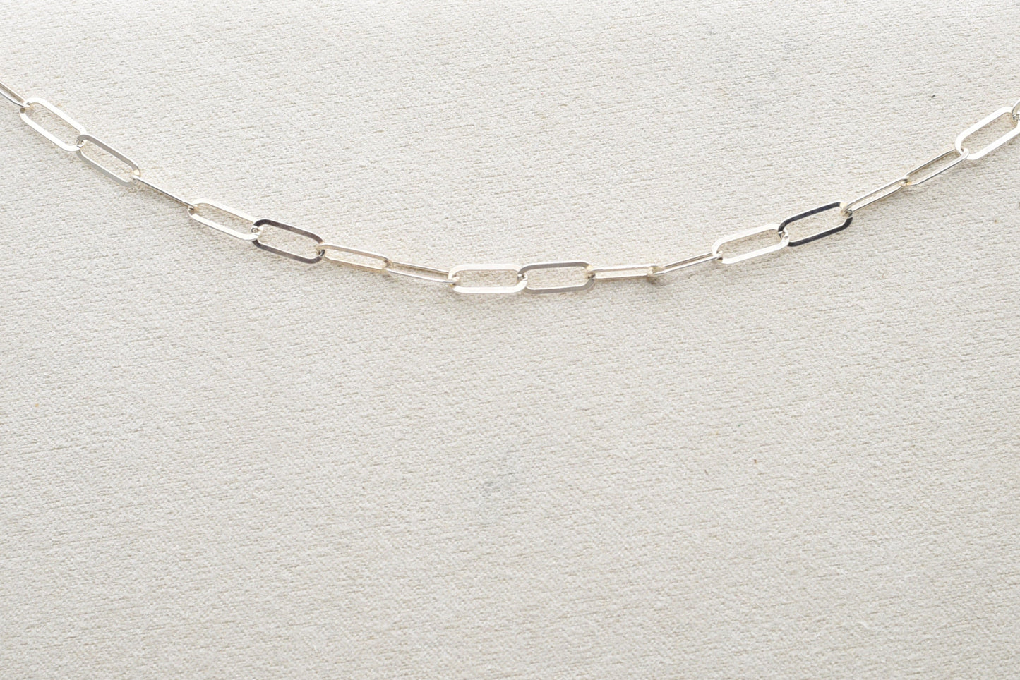 Sterling silver link chain. 18"