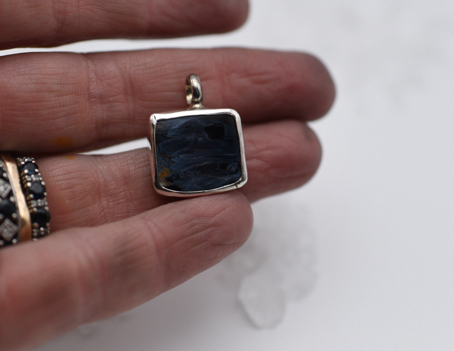 Pietersite pendant