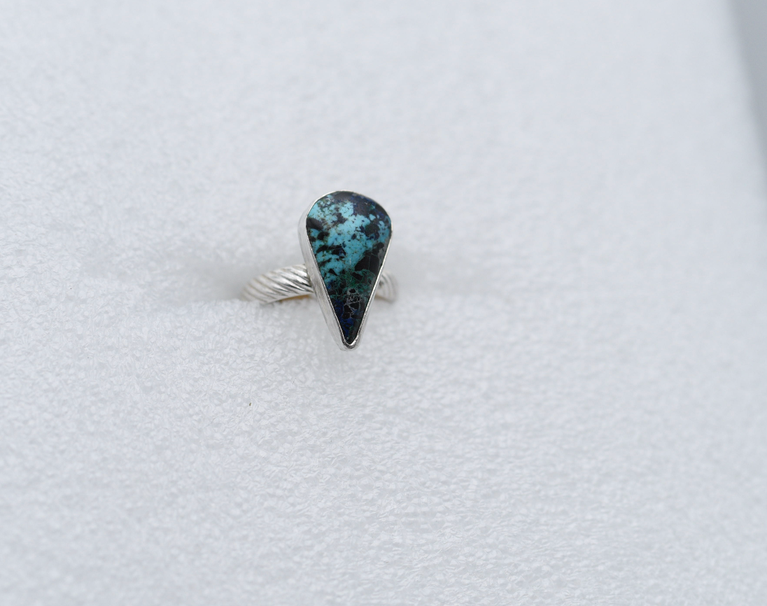 Teardrop turquoise ring size 9