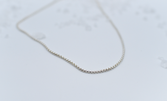 Sterling Silver rounded box chain. 18"