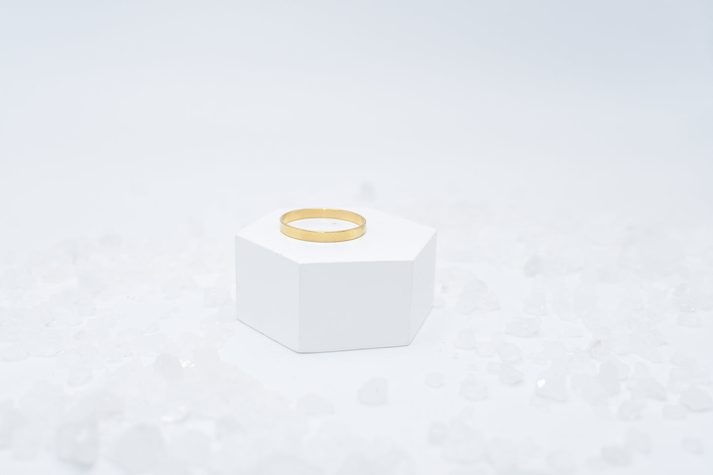 Slim gold band