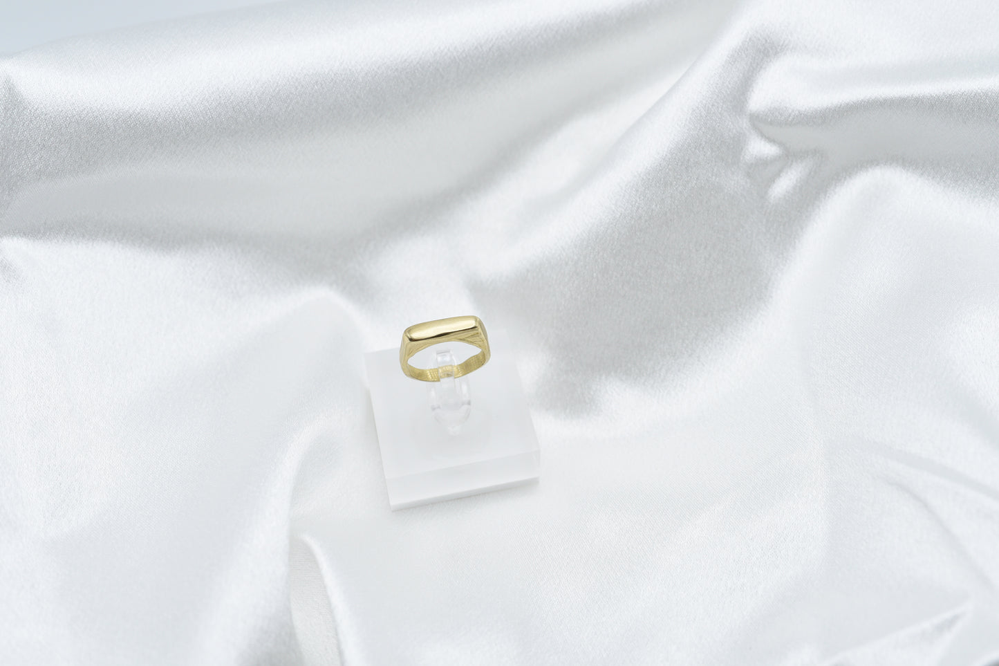 Soft edges bronze ring size 5.5