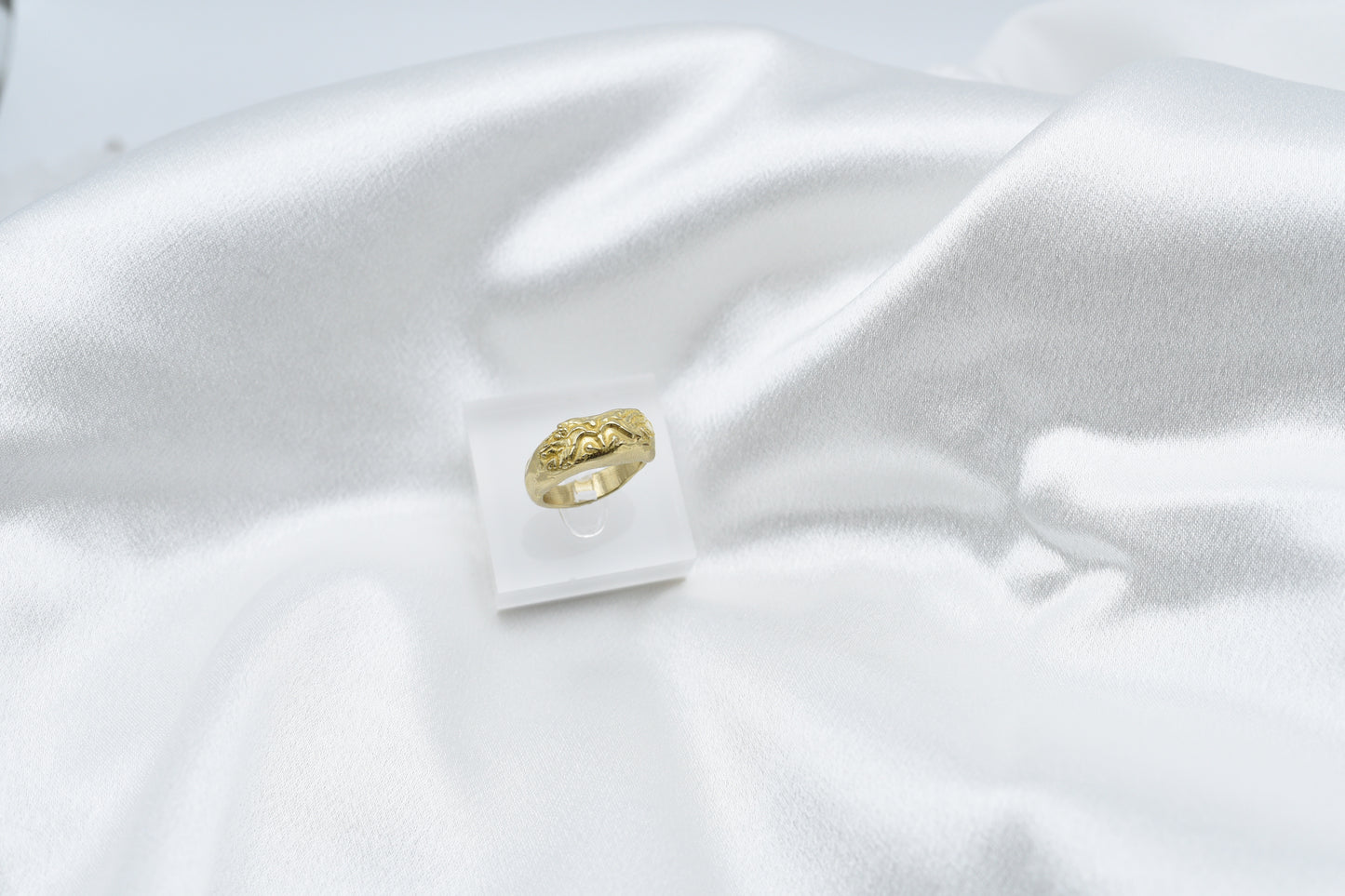 Hummingbird bronze ring size 7.5